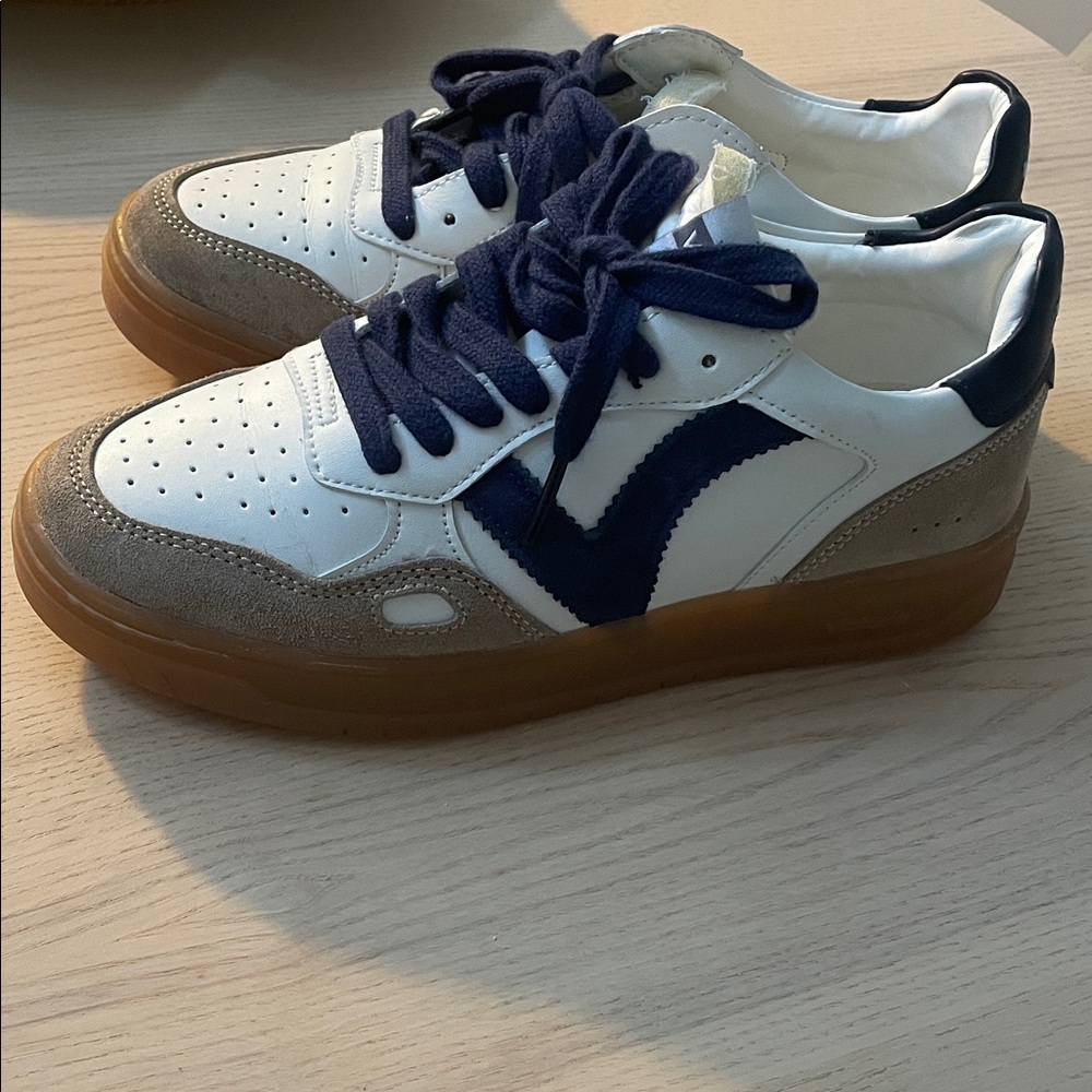 Victoria Seul Sneakers